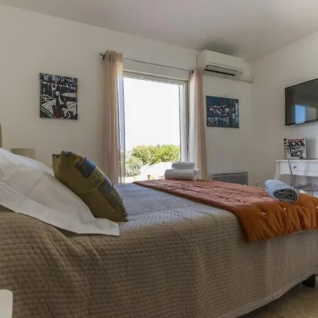 Villa Grande A Porto-vecchio Avec Piscine, Jacuzzi, Sauna & Fitness - Vue Mer