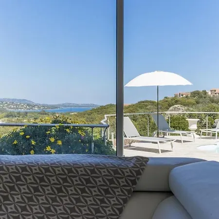 Villa Grande A Porto-vecchio Avec Piscine, Jacuzzi, Sauna & Fitness - Vue Mer *