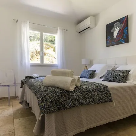 Grande A Porto-vecchio Avec Piscine, Jacuzzi, Sauna & Fitness - Vue Mer